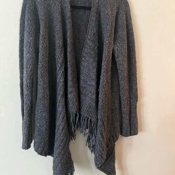 Cozy Gray Open-Front Sweater - Picture 3 of 4